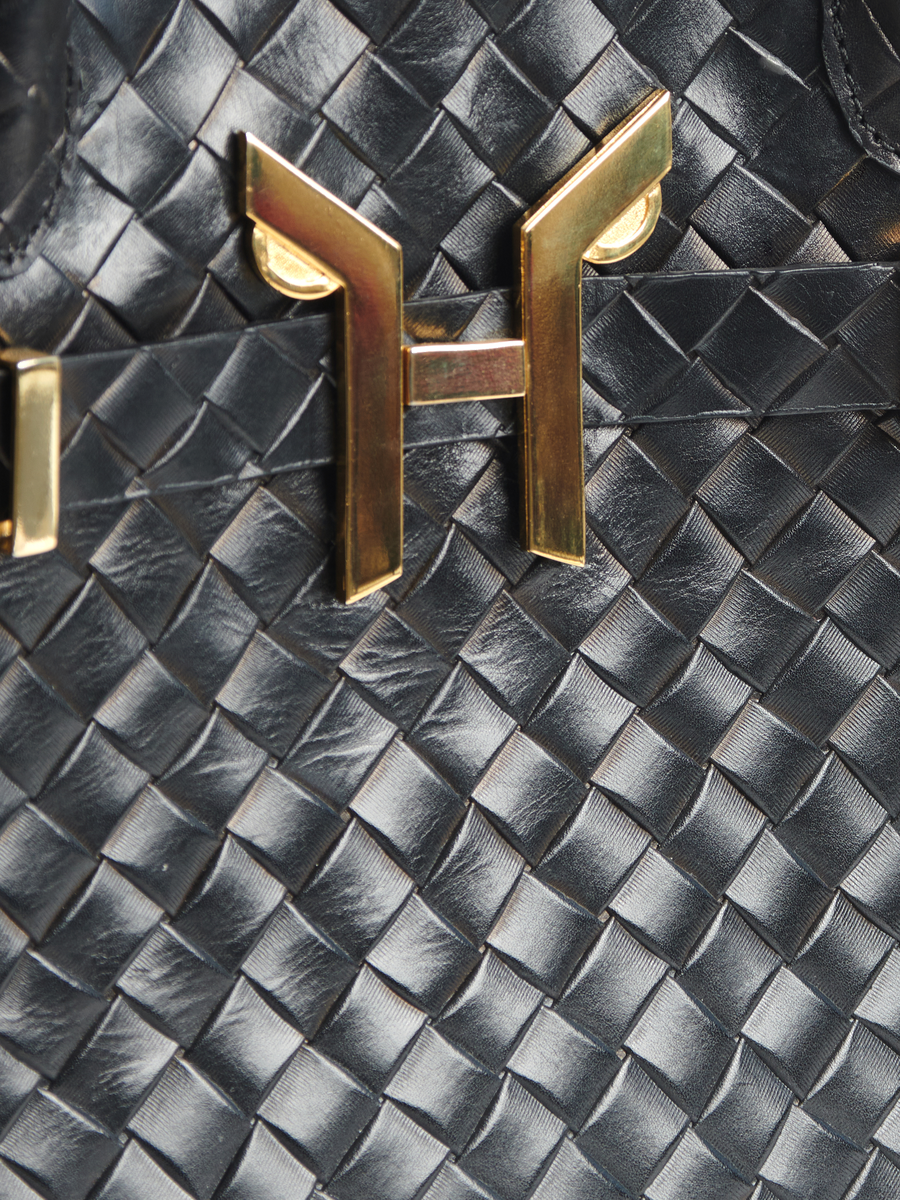 Ache Alma in Black — handmade leather tote
