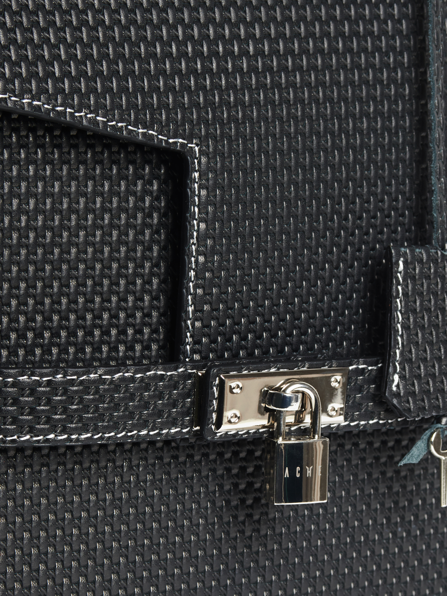 Ache Gia in Black — handmade leather top-handle bag